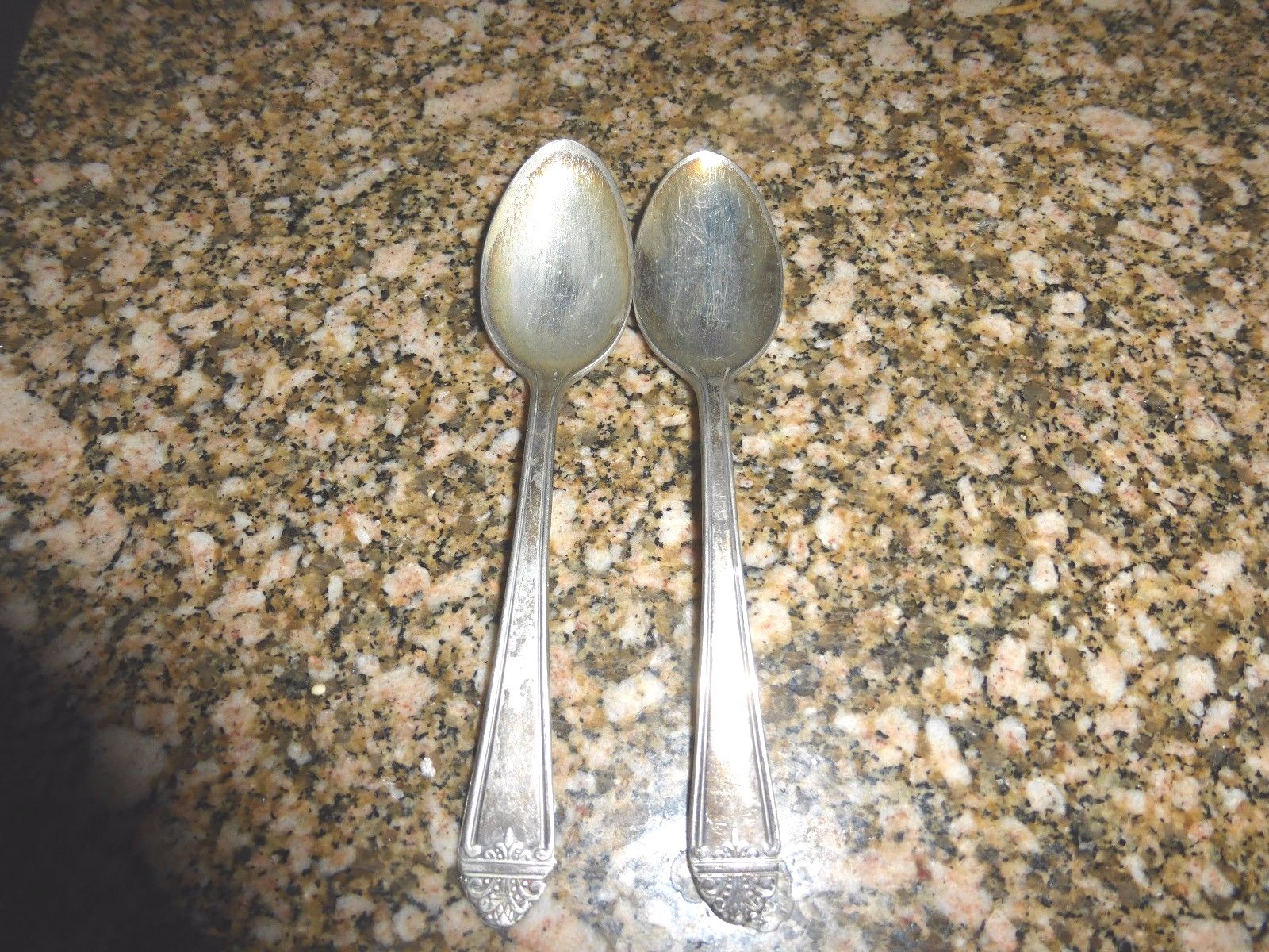 *Fashion Silver Plate Lorraine Lynbrook 2 TEASPOONS