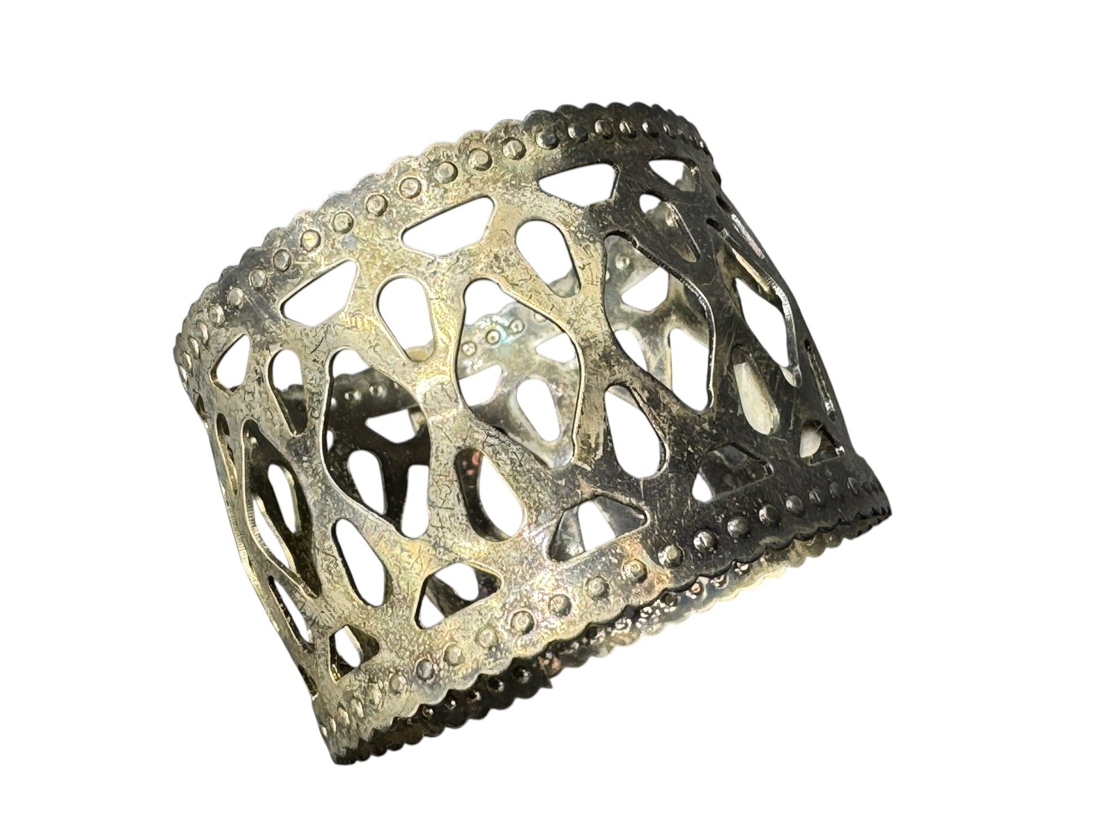 Silver Metal Napkin Rings Filigree Scroll Decorative Round Lot (4) 1.75″