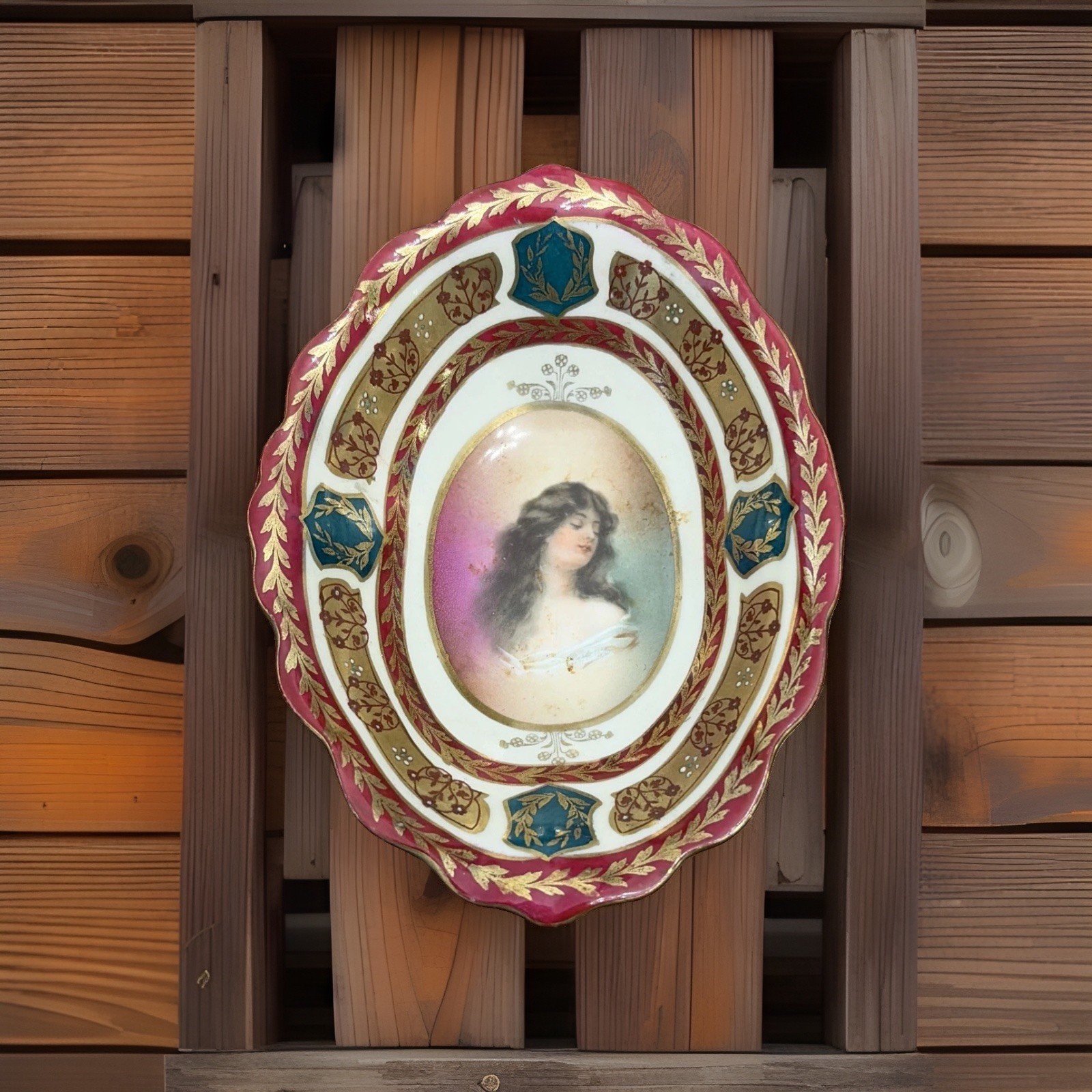Antique Royal Vienna / MZ Austria Constance Portrait Small 6” Bowl 1884-1909,