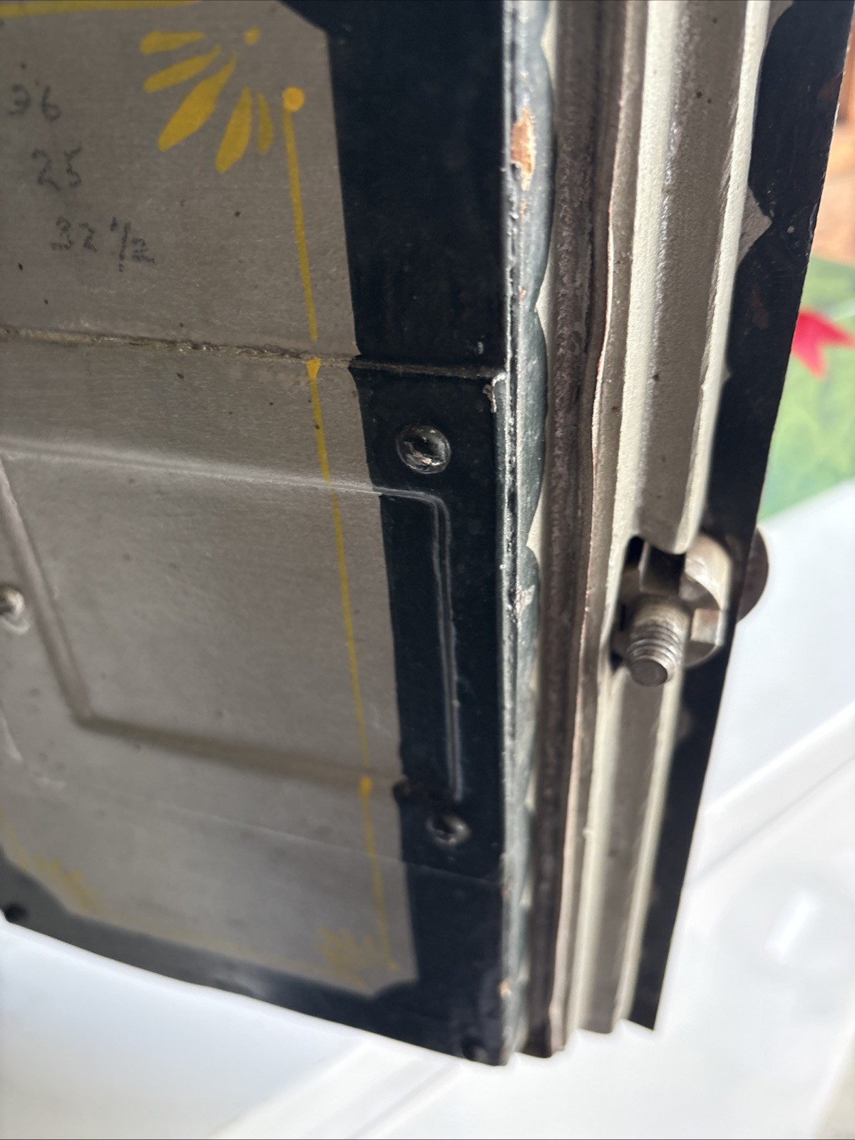 MELINKS Antique Safe. Read Description