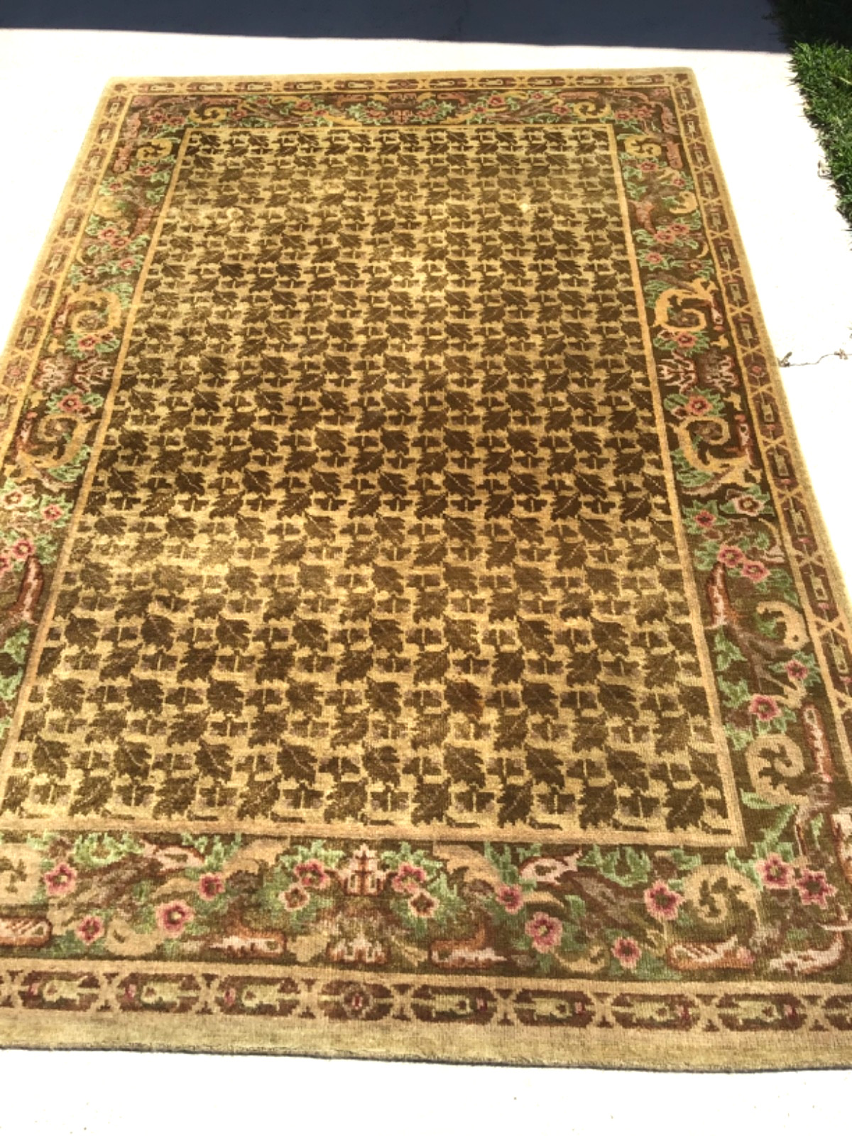 Modern Indo- Chinese/ Tibetan Style Wool Rug Hand Knotted 104″ X 66″