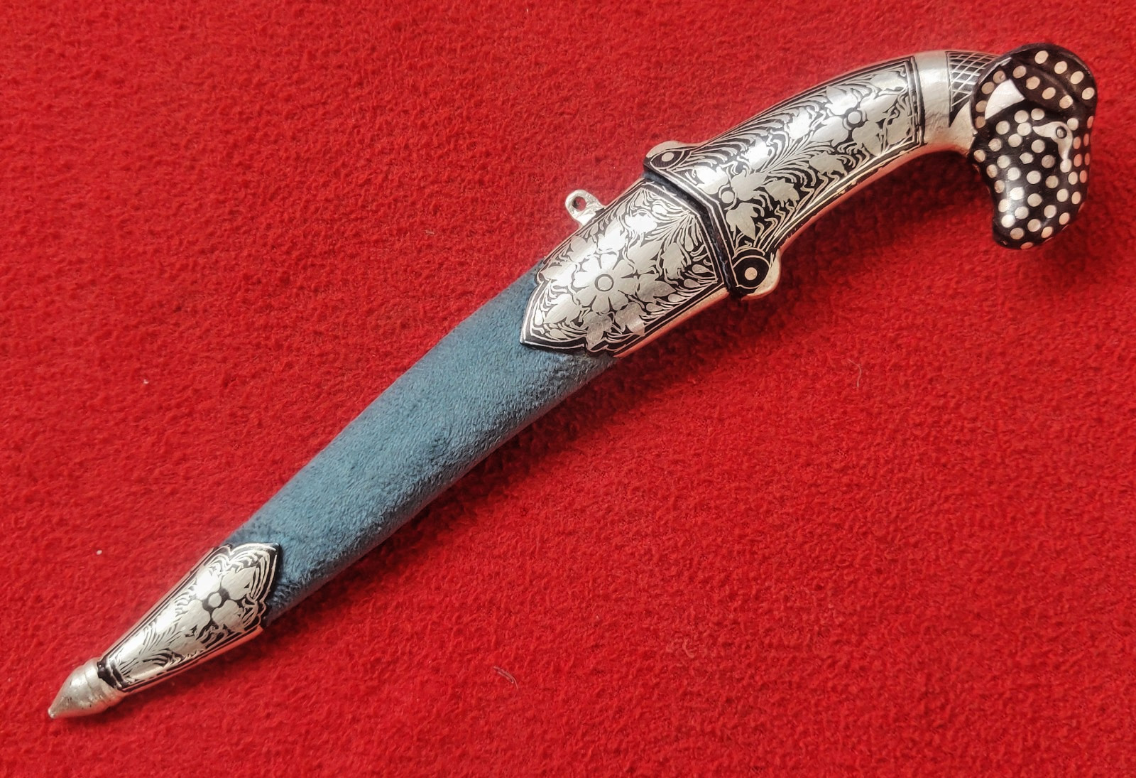 Mughal Islamic Indo-Persian Silver Inlaid Damascus Blade Khanjar Dagger