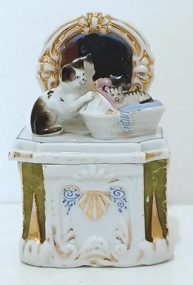 Antique Conta & Boehme Trinket Box Mother Cat putting Her Baby To Bed, Rare #212