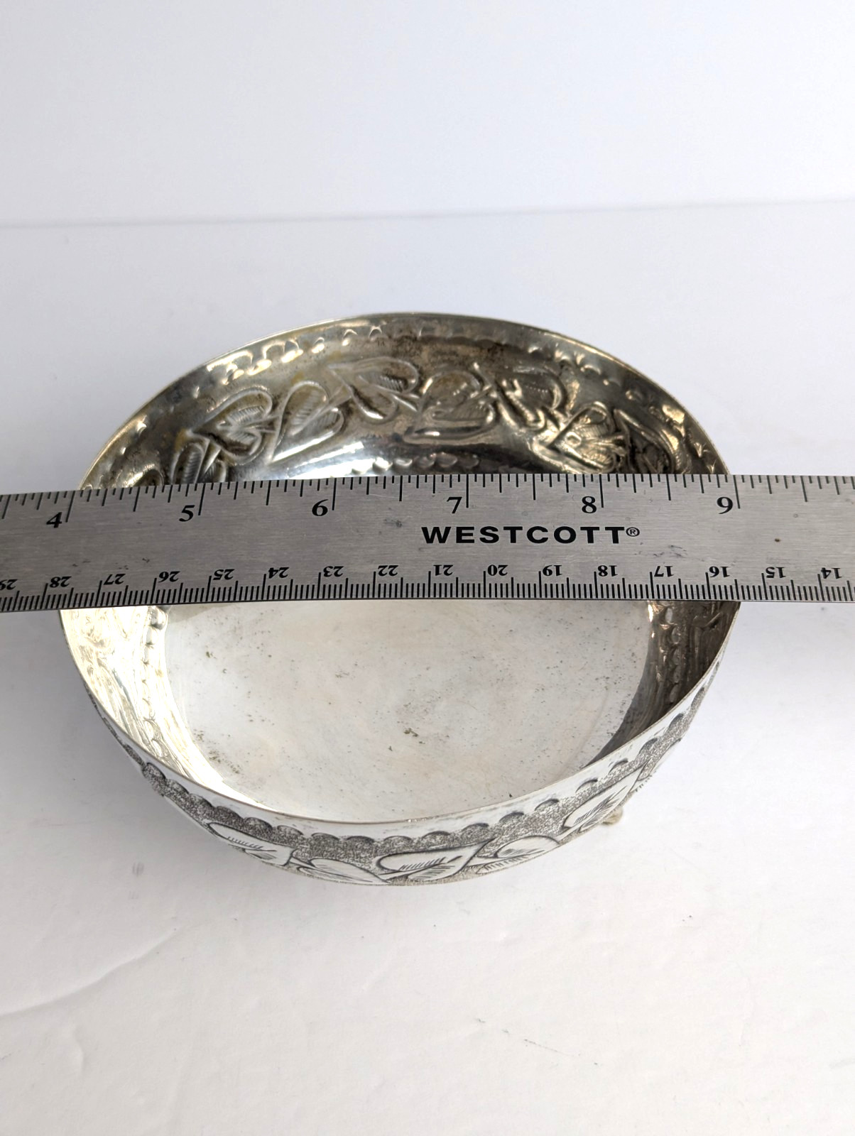 830 Sterling Silver Scandinavian Footed Embossed Ivy Bowl 5″ Diameter 150 grams