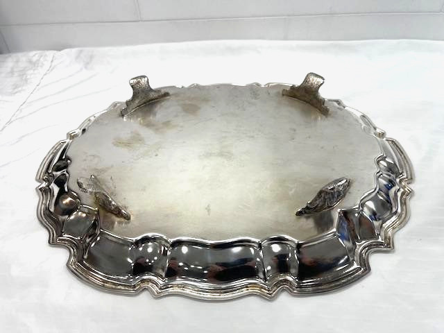 Leonard Silverplate Large 14″ Scalloped Oval Serving Platter, Footed, Etched