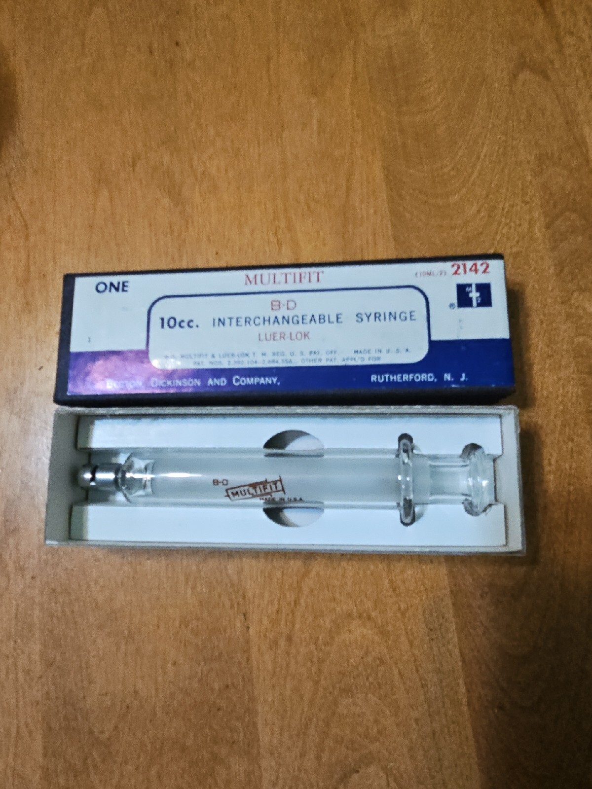 VINTAGE B-D 10cc MULTIFIT INTERCHANGEABLE GLASS TIP Syringe with original box