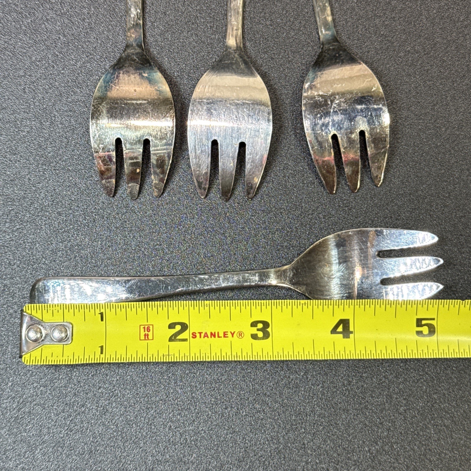 SHEFFIELD Children’s Small 5″ Fork Set/4 Silver Plated 3 PRONG ENGLAND Vintage