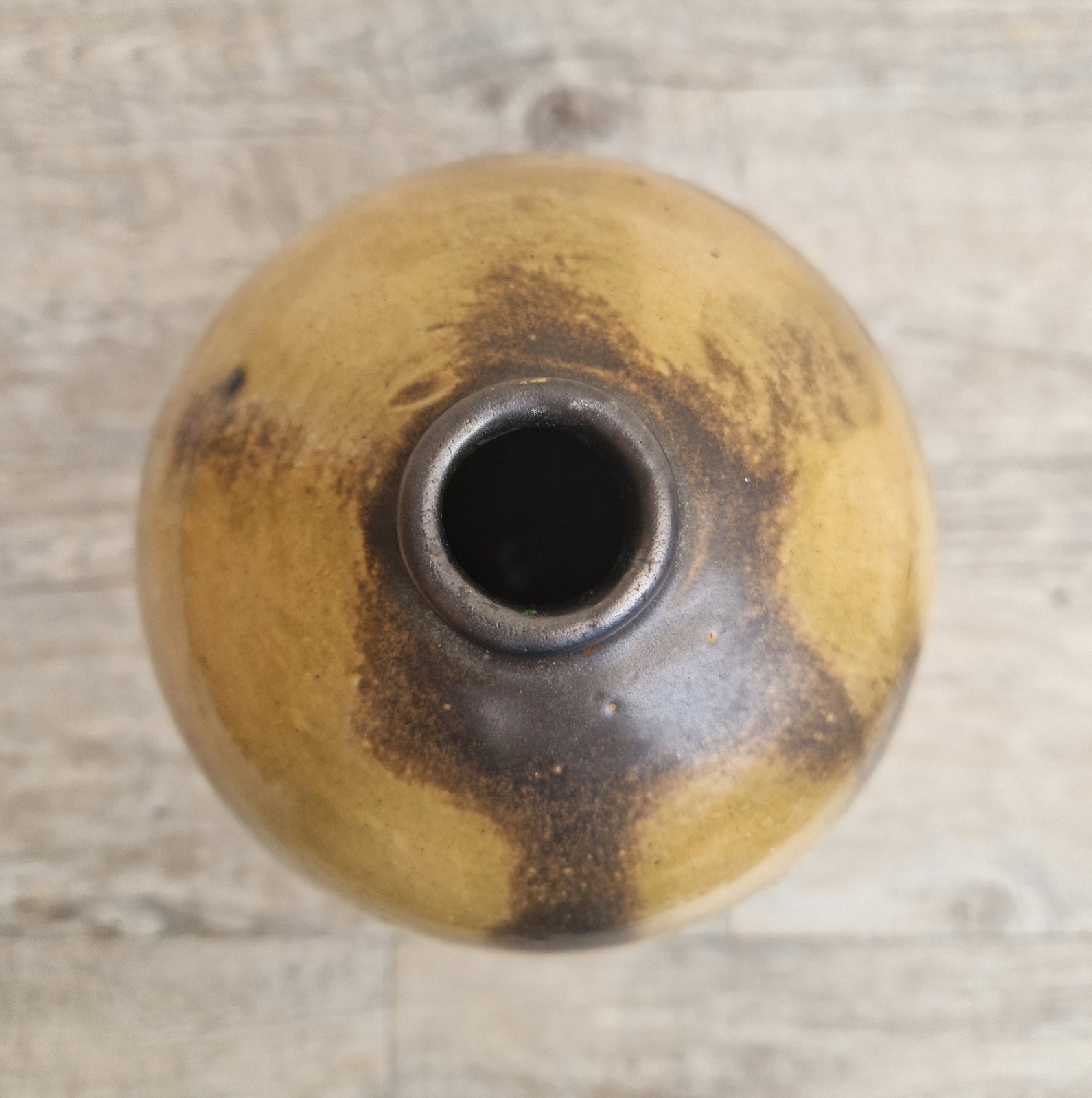 Large Chinese Cizhou Ware Meiping Style Stoneware Vase Incised Floral Design
