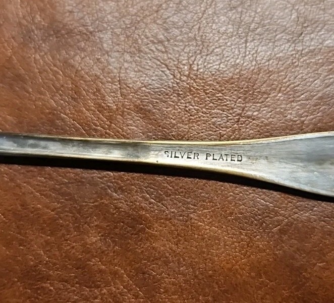 ANTIQUE SILVERPLATE SPIKED PICKLE FORK 6.5″ IN LENGTH