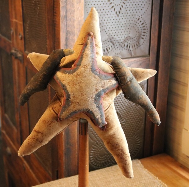 Primitive Fabric Stars Crows on Spindle Pedestal Grungy Distressed Ornament