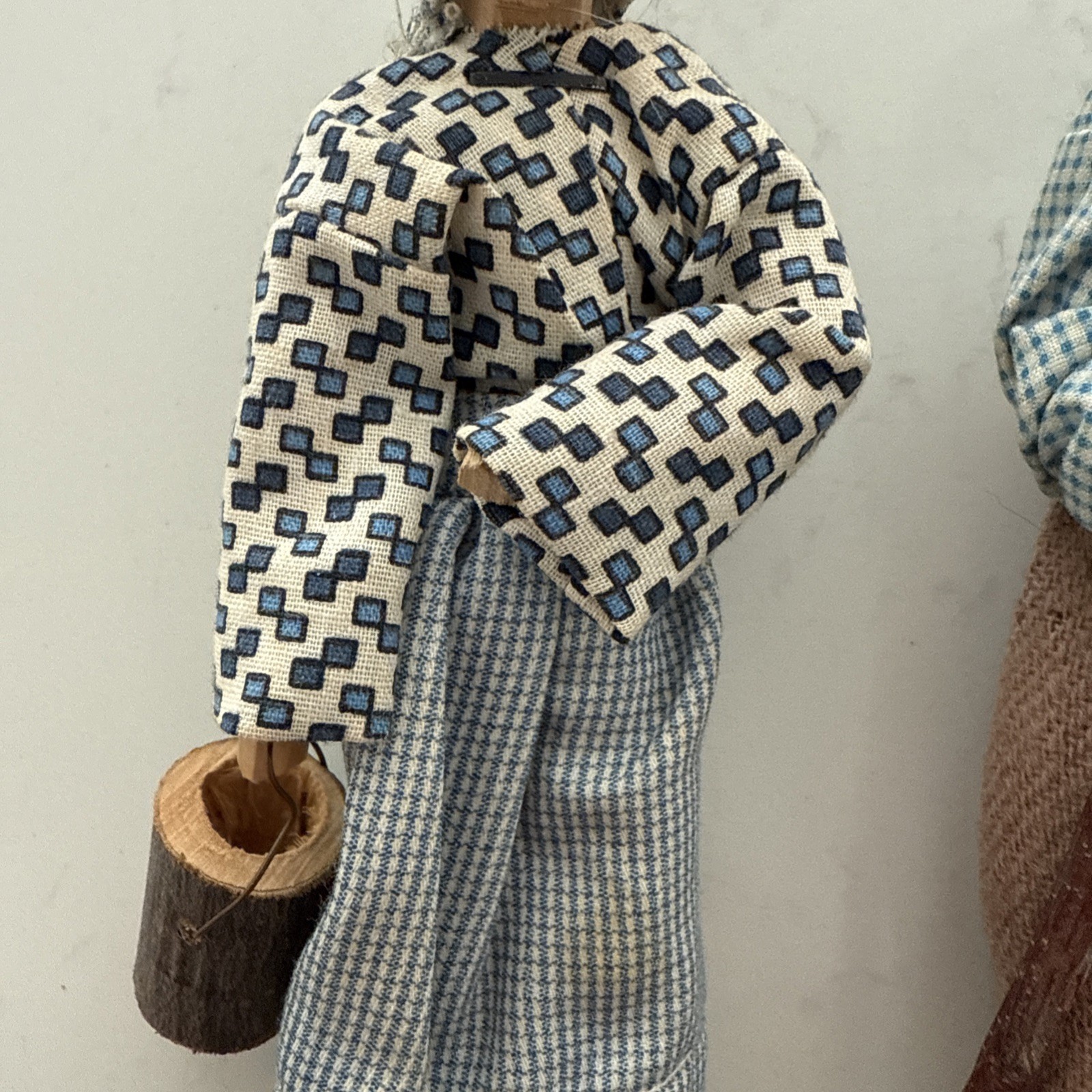PAIR Antique Folk Art Carved Wooden Elderly Couple Ozark Dolls Grandma & Grandpa