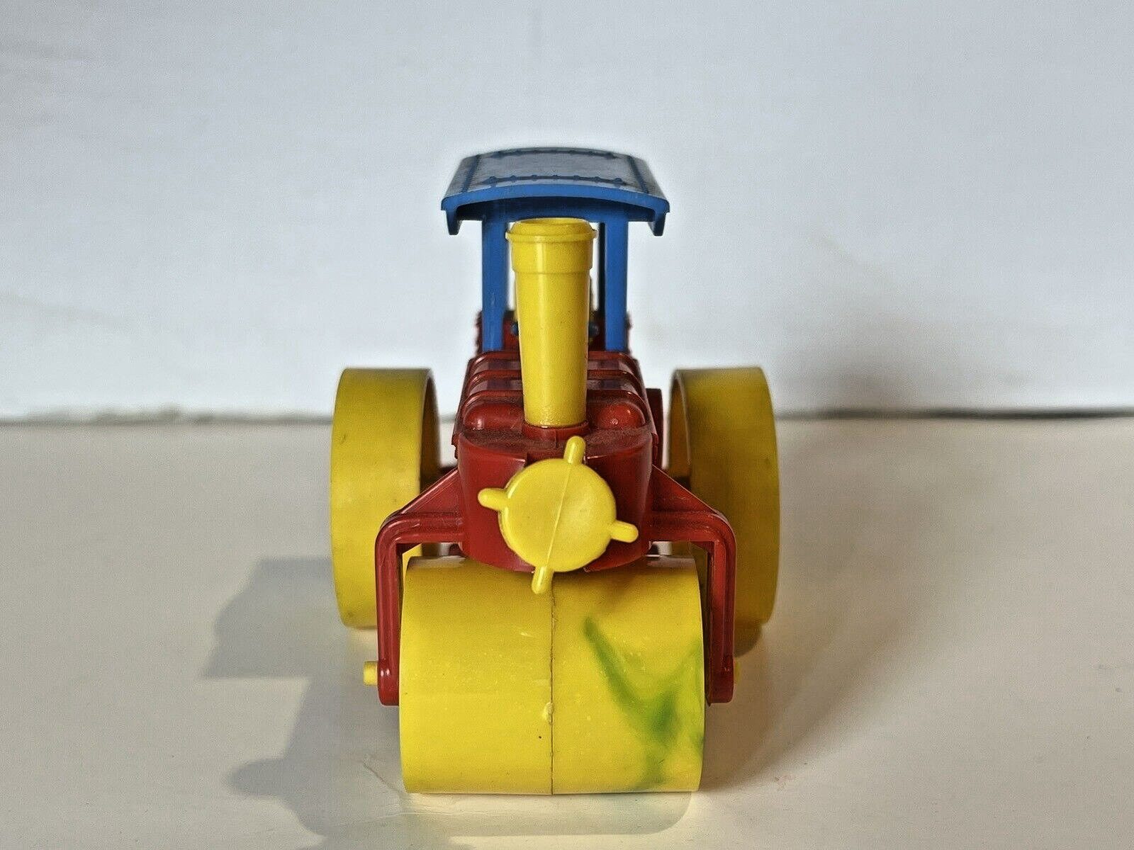 1950’S ARCHER PLASTICS WINDUP PLASTIC STEAM ROAD ROLLER Approx 5″ WITH ORIGINAL