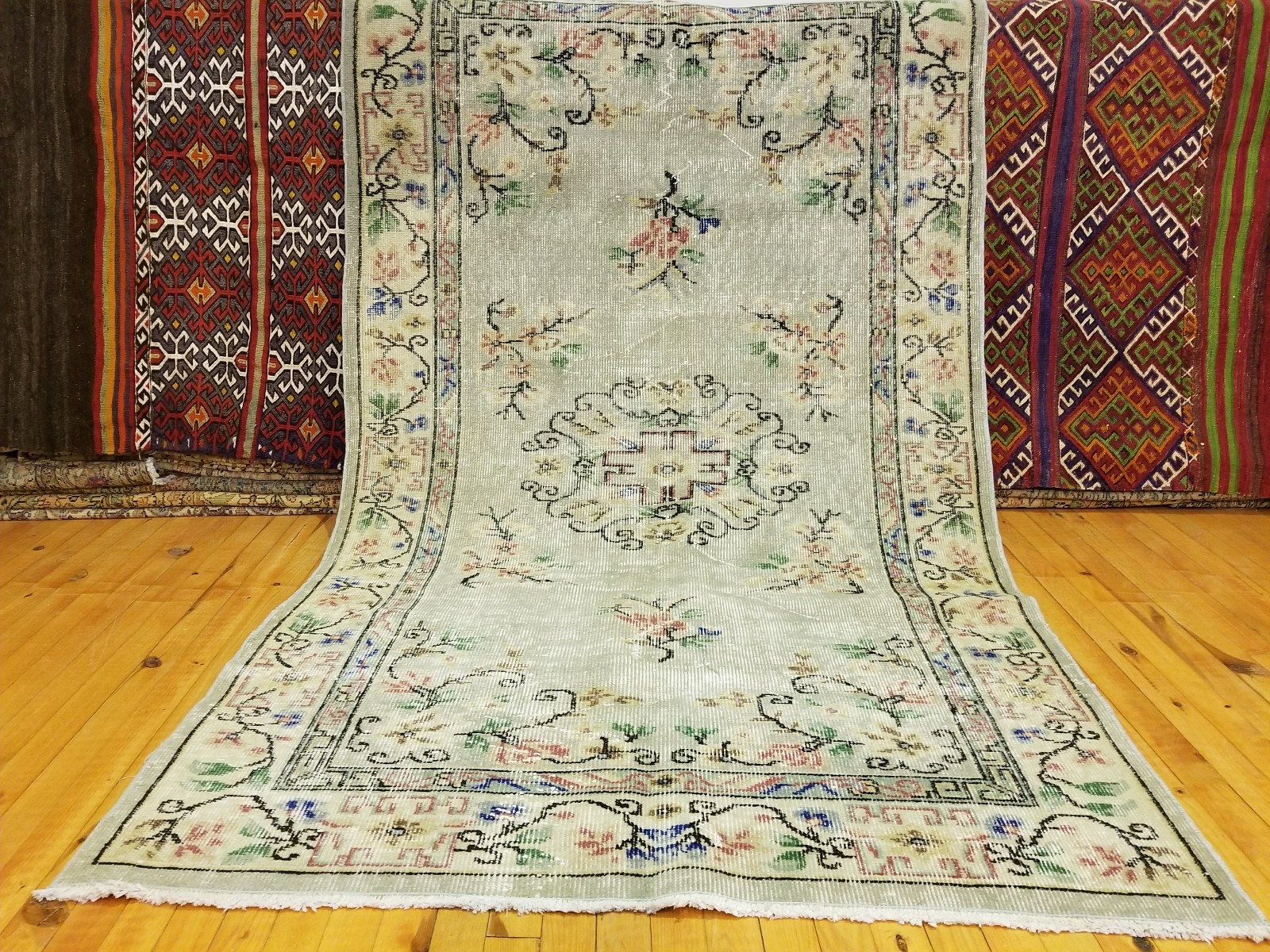 Vintage 1960-1970’s Turkish Isparta Rug 3’11” × 6’9″