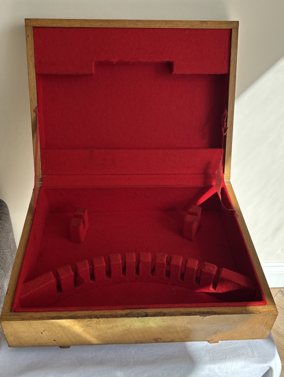 Antique Vintage art Deco Fitted Cutlery Canteen Box on legs blonde