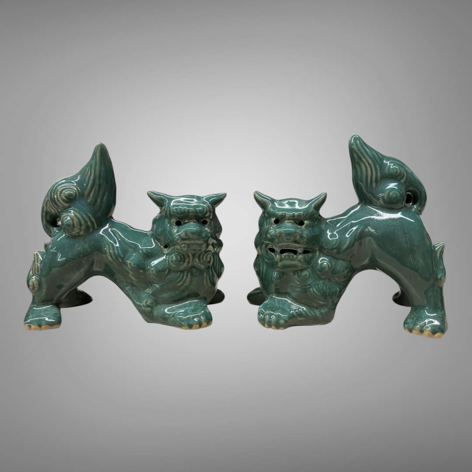 Chinese Pottery Ceramic Emerald Green Glazed Foo Dogs Figurines with Makers Mark