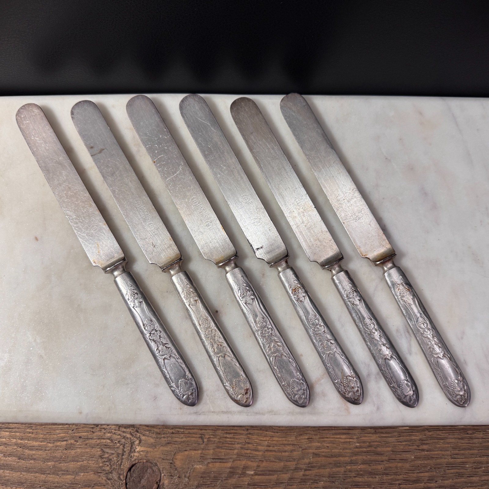 1881 Rogers LA VIGNE Blunt Solid Knife 9-1/2″ (1908) Grapes Oneida Silver (6pc)