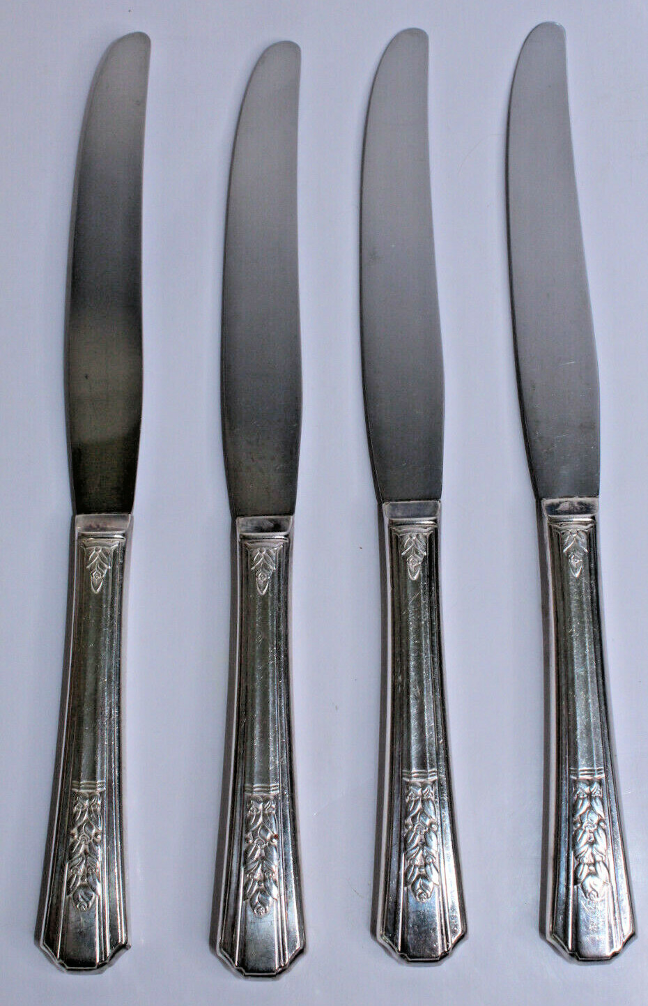 Wm A Rogers A1 Oneida Ltd Rosalie Pattern 1938 Silver Plate Dinner Knives X 4