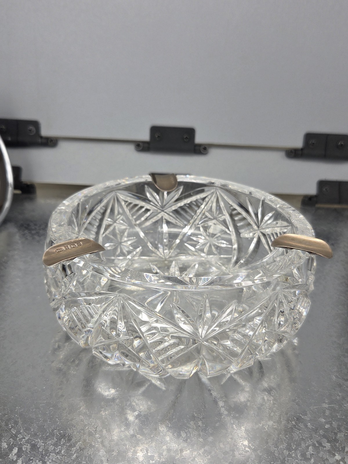Silver Mounted Cut Glass Circular Ashtray Broadway And Co Birmingham 1988