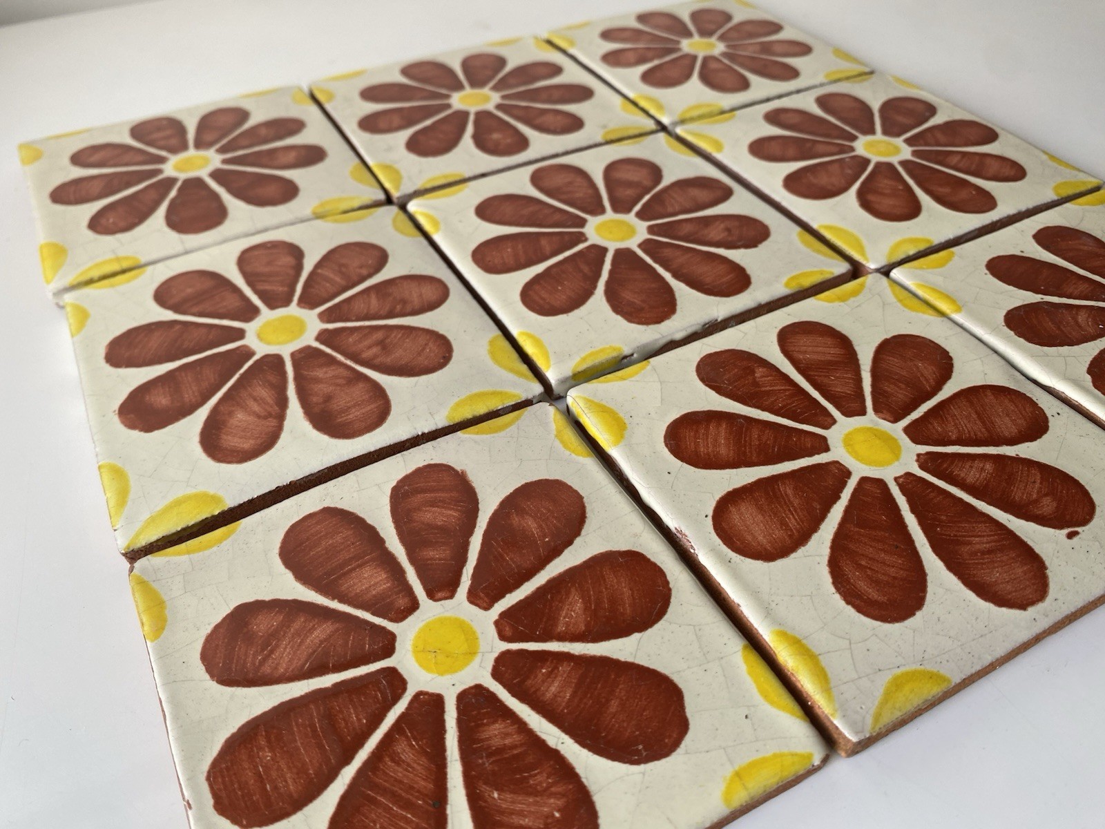 X 10 Lovely HAND PAINTED Flower Design 1960s 1970s Vintage RETRO Ceramic TILES