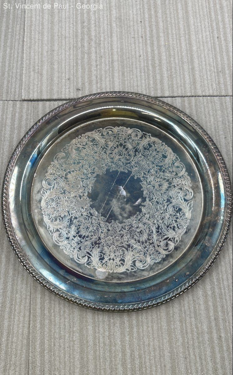 VTG WM Rogers Large 15″ Round Silver Plate Tray # 272 Eagle / Star Mark Patinaed
