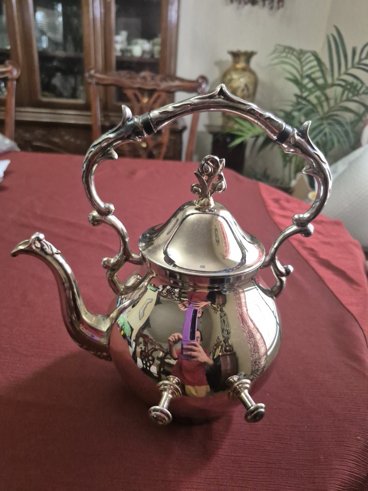 English Silver Manufacturing Co Silver Plate Tilting Tea Pot