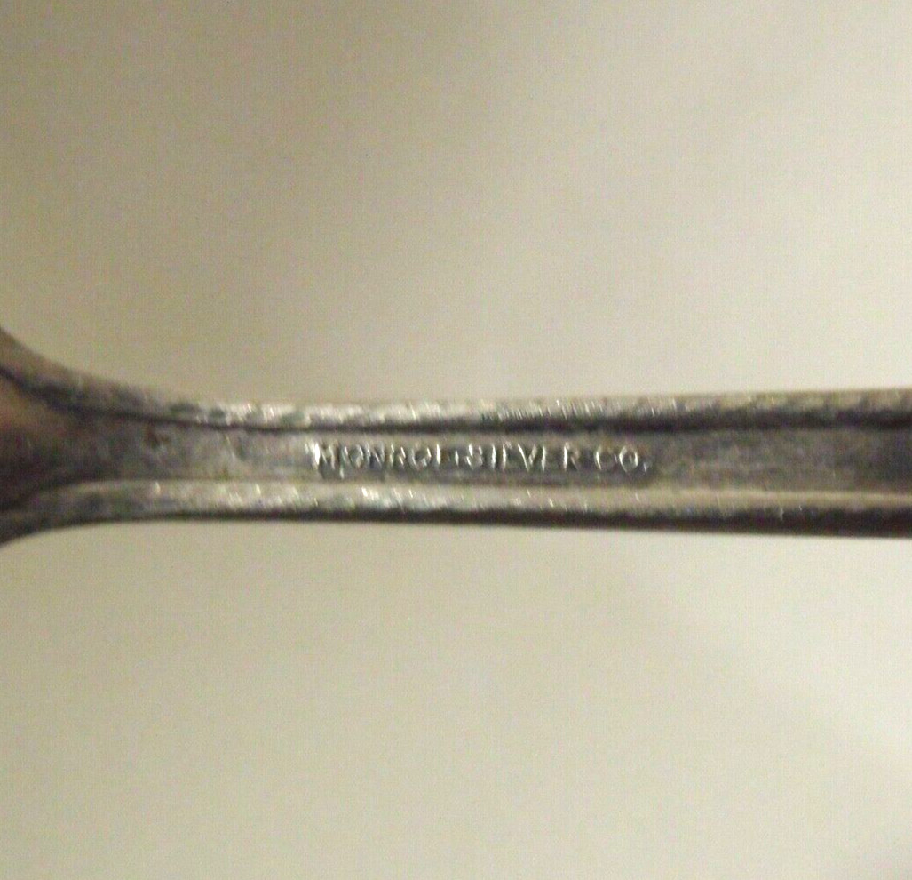 Monroe Silver Co International Silverplate INS303 Tomato Server