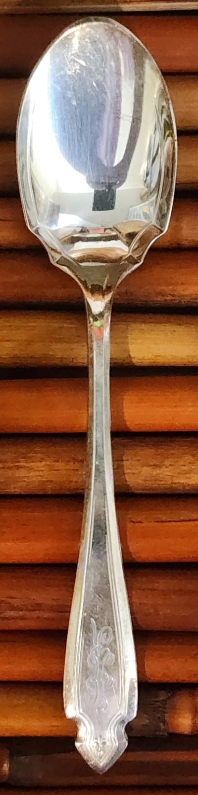12 Heirloom Plate Cardinal Pattern Silverplate Ice Cream Spoons Oneida MONOGRAM