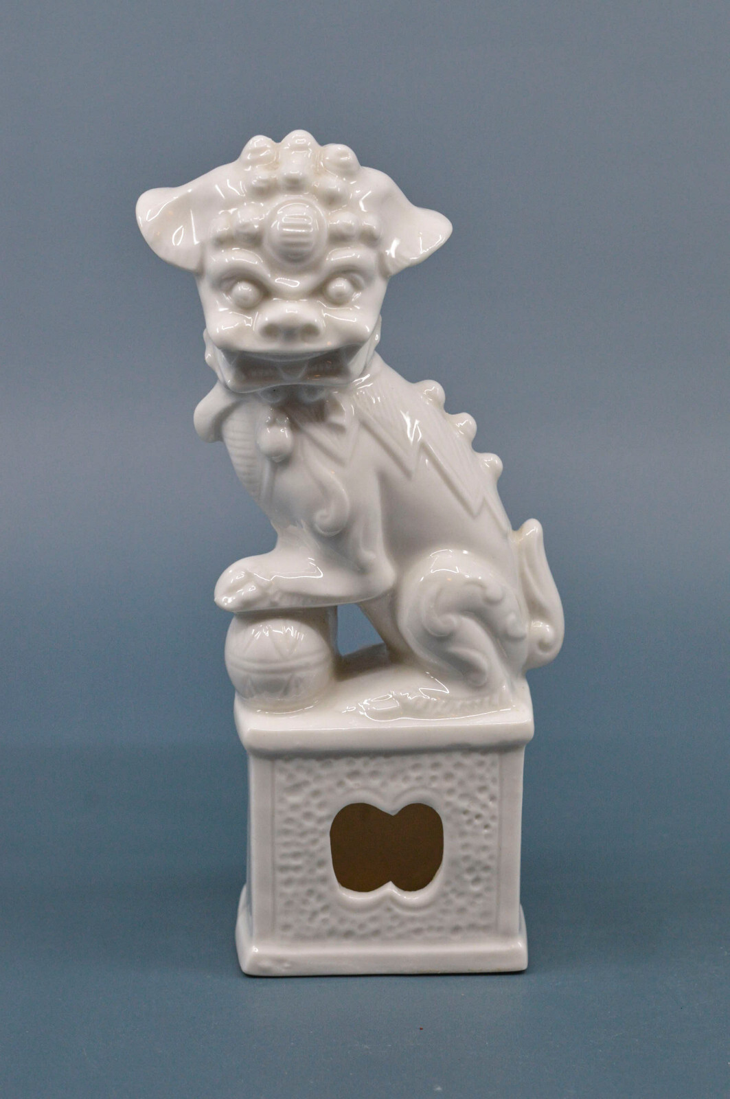 Vintage, Chinese, single, male, porcelain , Fu lion figurine, 6 inches tall