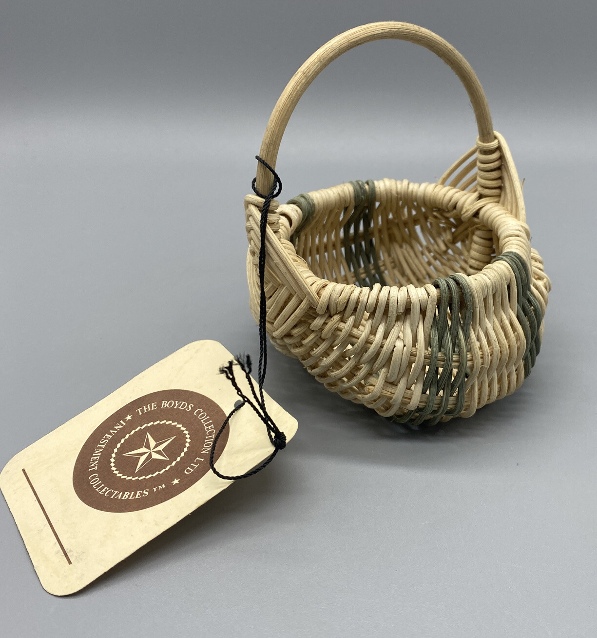 Mini Wicker Basket (3.5″ x 4″) Boyds Collection Ltd. Investment Collectables NOS