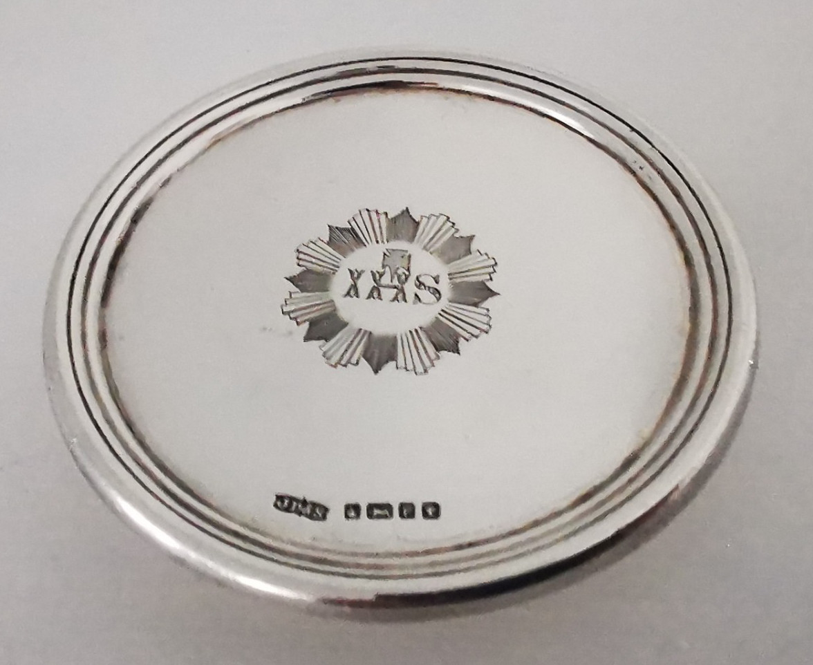 Victorian Solid Silver Paten – Sheffield 1882.