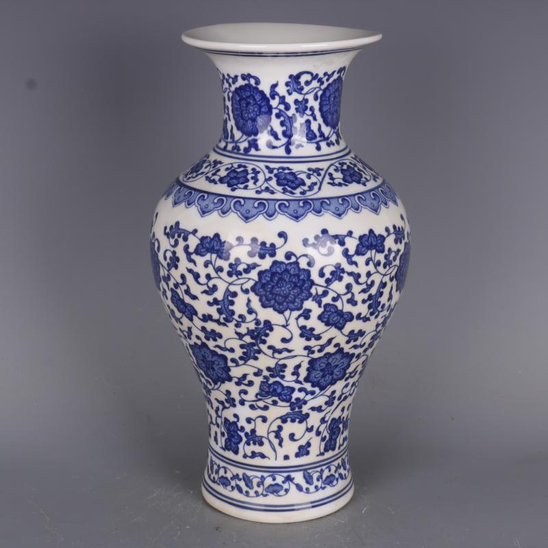 Chinese Blue and White Porcelain Qing Qianlong Flowers Design Vase 13.0 inch