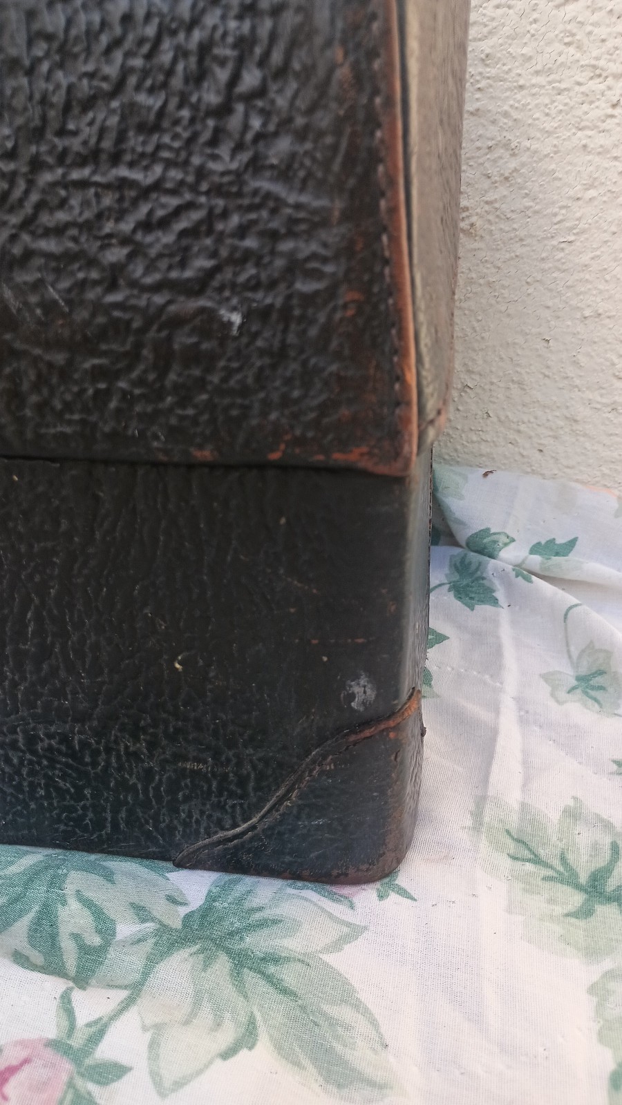 Vintage Schell Emdee Top Grain Cowhide Doctors Bag