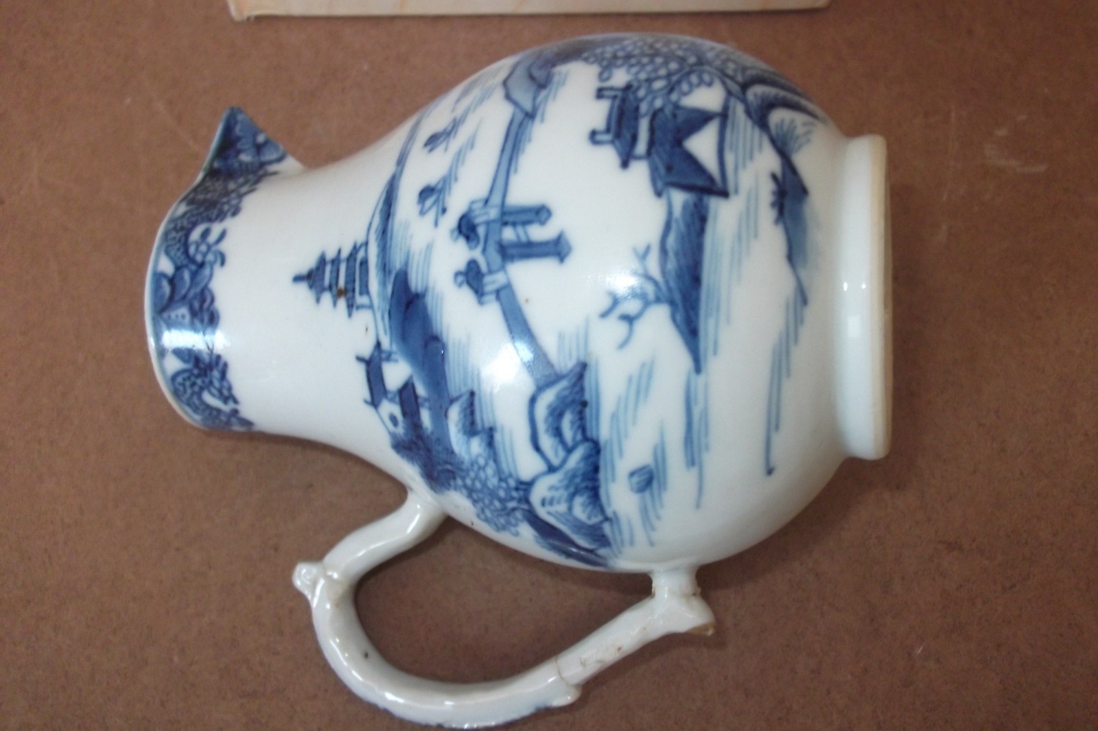 18th century chinese blue-white willow pattern porcelain 11.3cm sparrow beak jug