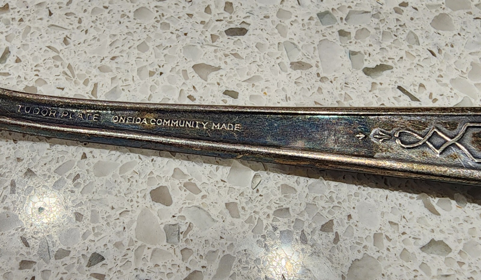 Oneida Community MARY STUART Silverplate Tudor Flat Handle Master Butter Knife