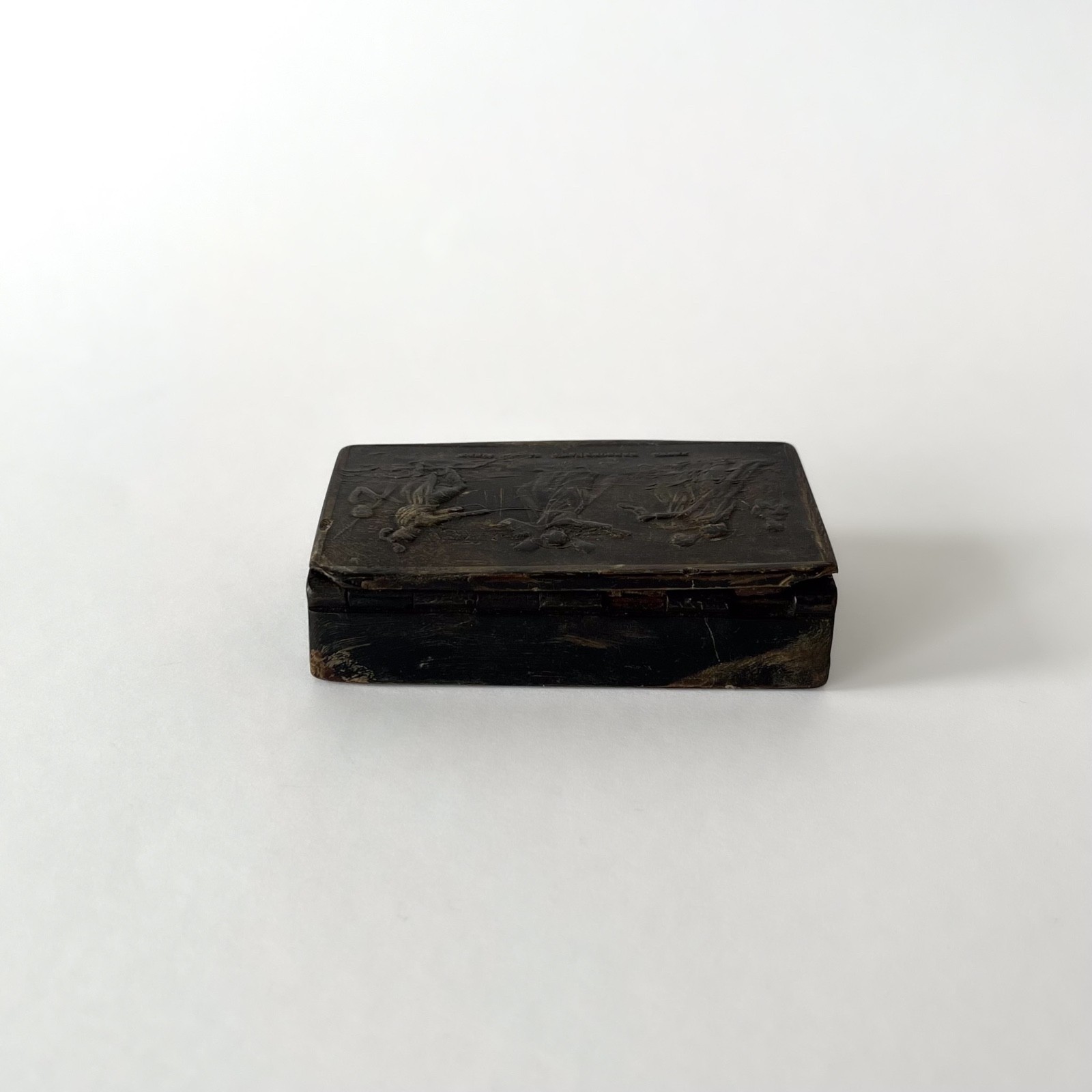 19th Century Carved Horn Snuff Box Religious Scene Jesus Meets His Mother