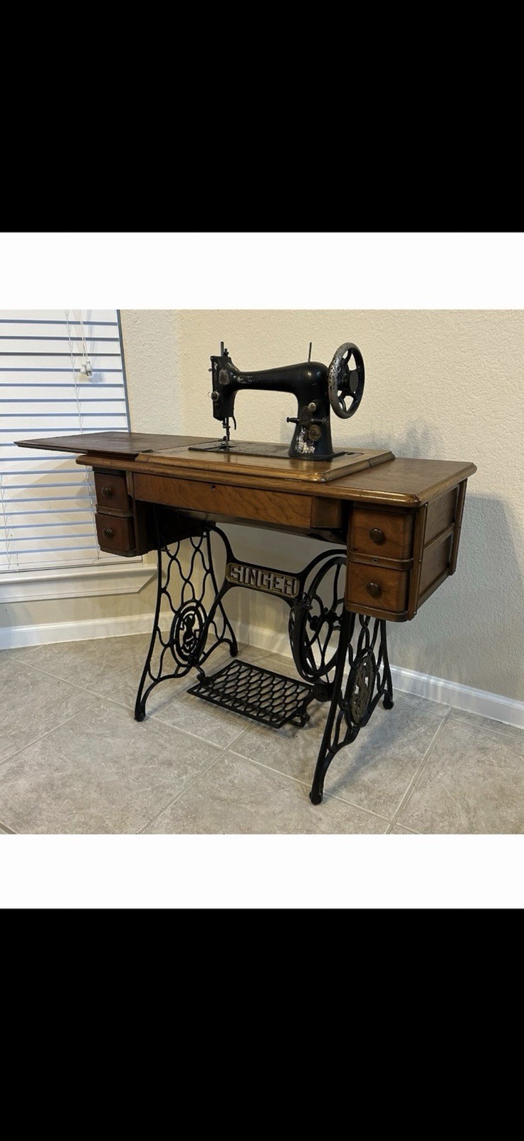 1911 Singer sew mach works Great $600 P/up Or buyer pays S/h 70640791530 Msg