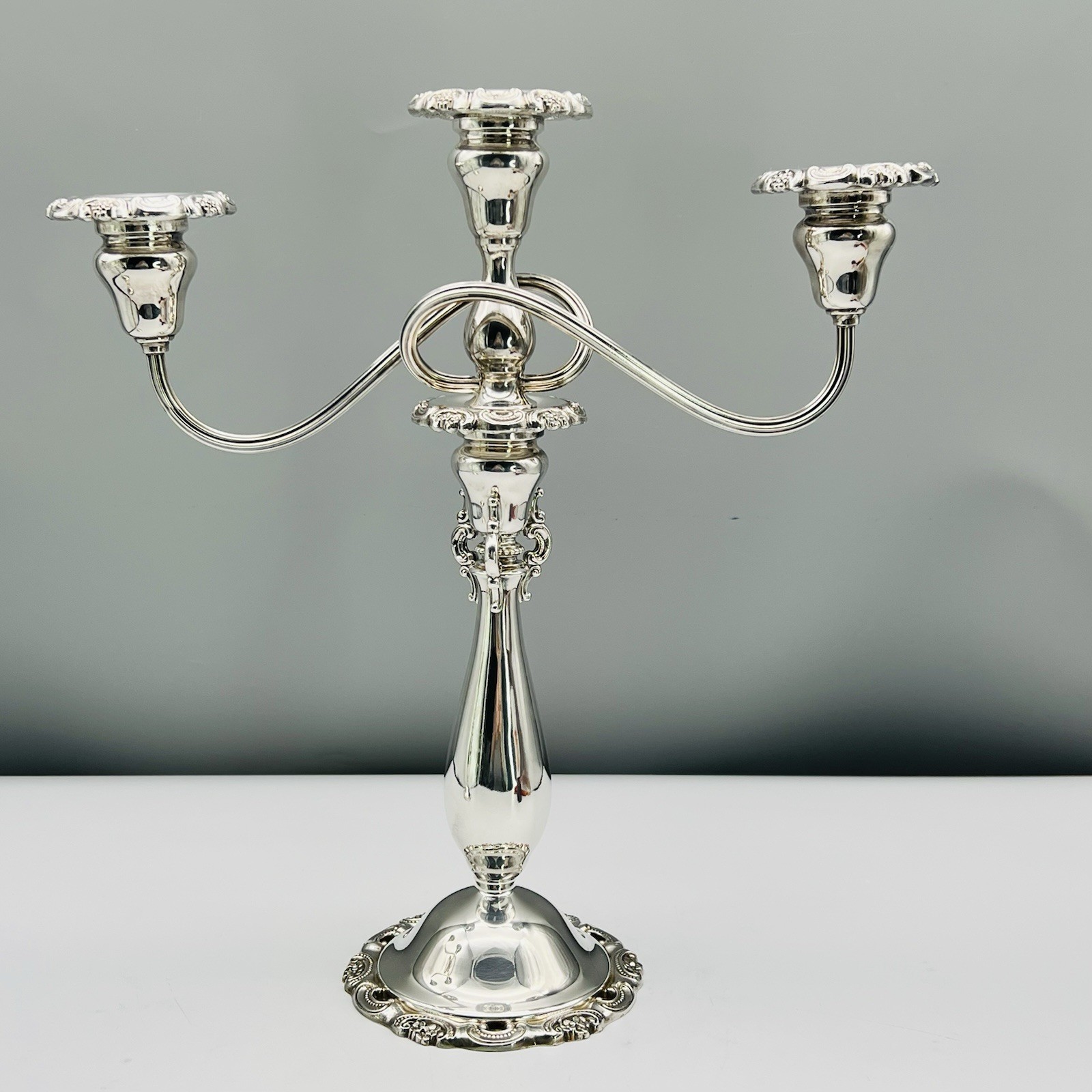 Set 2 BAROQUE 3-light Candelabra WALLACE SILVERPLATE 13″ 14″ CONVERTIBLE 5-lb Pr