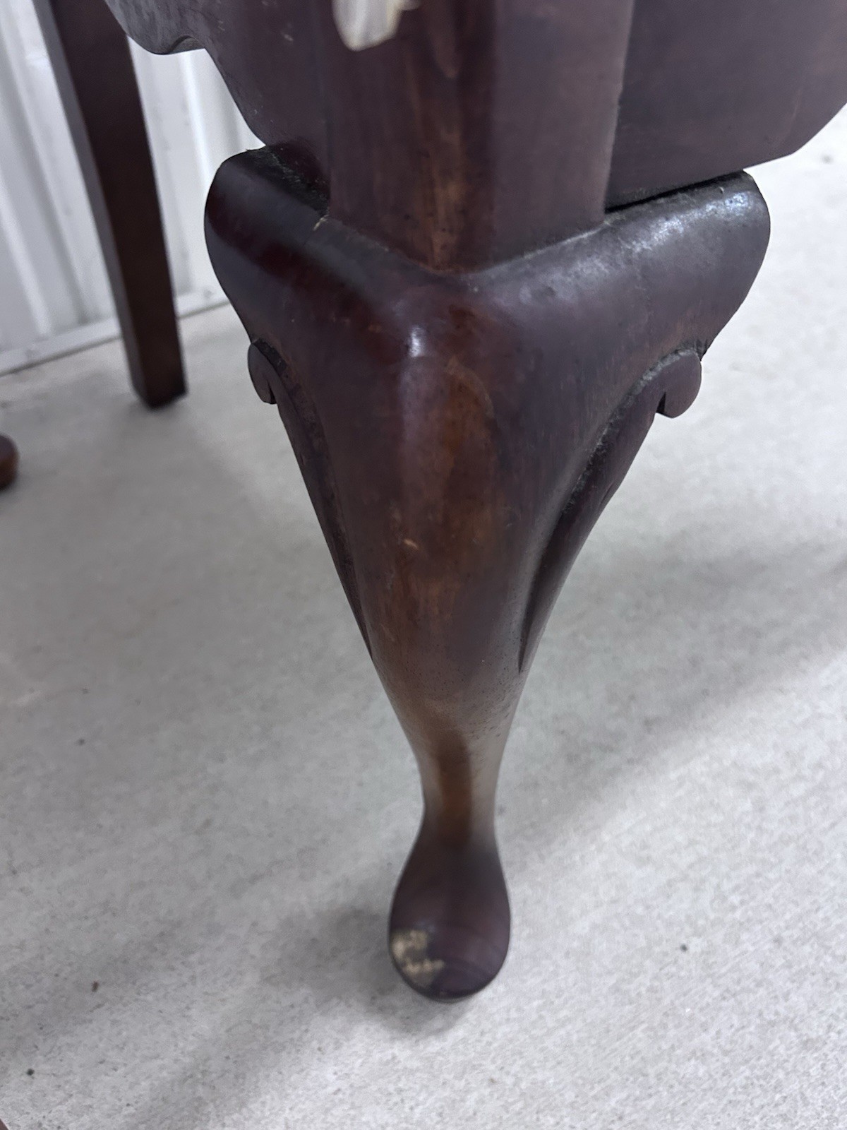 2 Queen Ann Dark Wood Antique Dining Chairs Lexington Furniture Co