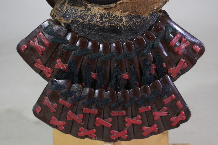 NODOWA w/HONKOZANE MENDARE of YOROI (armor) : EDO : 11.0 × 9.1 ” 600g