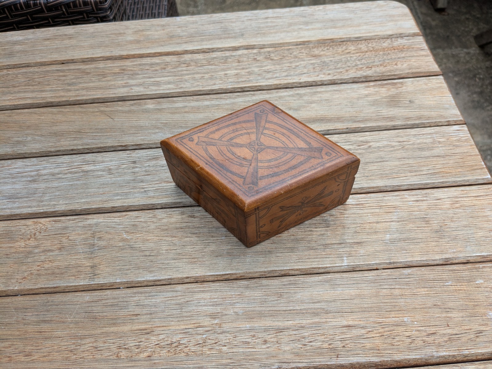 Diamond Shape Trinket Box Pokerwork Decoration, Scrimshaw Style