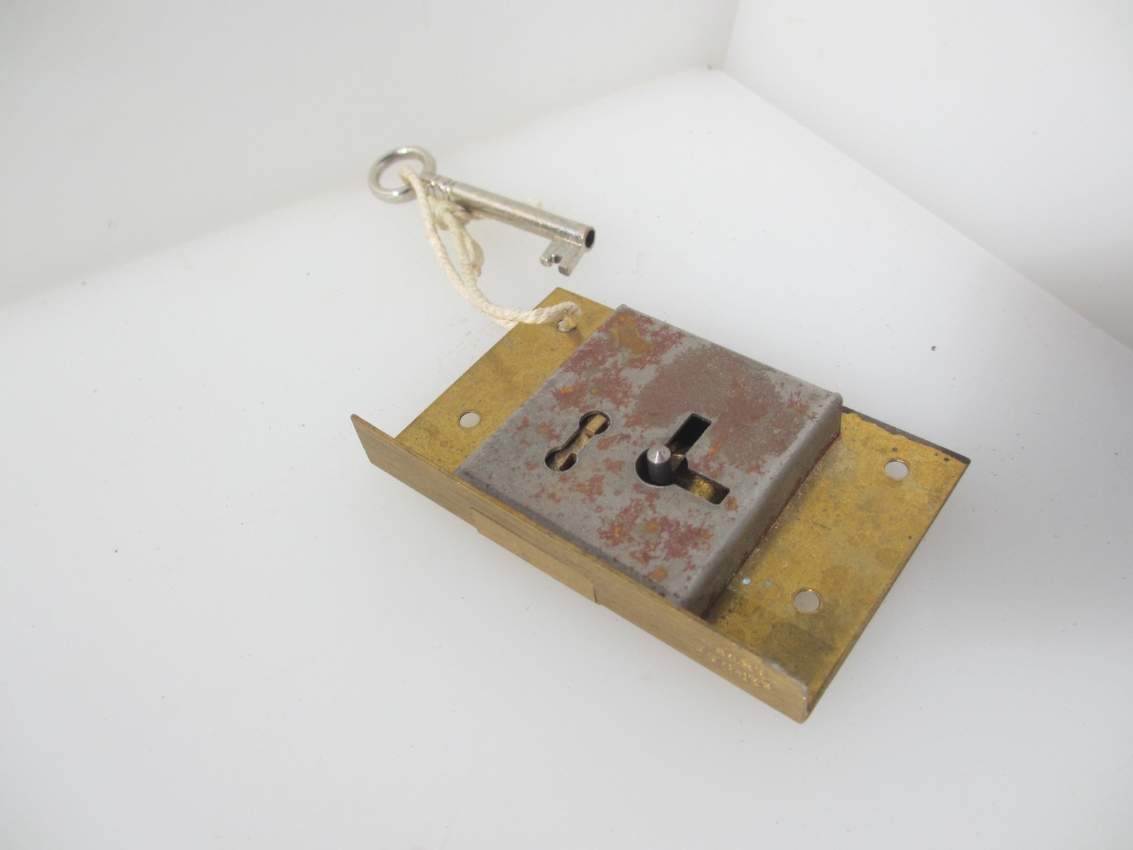 Vintage Brass Cabinet Lever Lock Cupboard Chest Drawer Bolt Iron Key Old