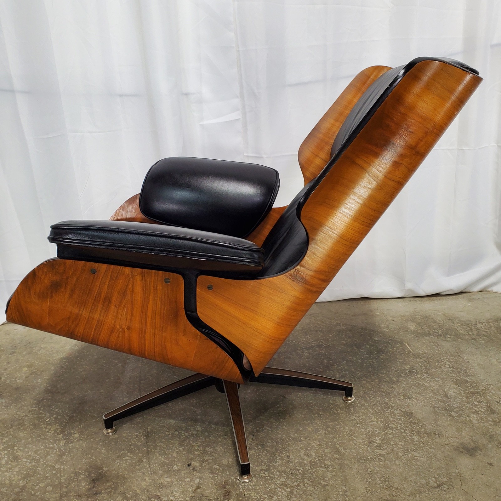 Drexel Declaration Lounge Chair & Ottoman By Kipp Stewart & Stewart Macdougall