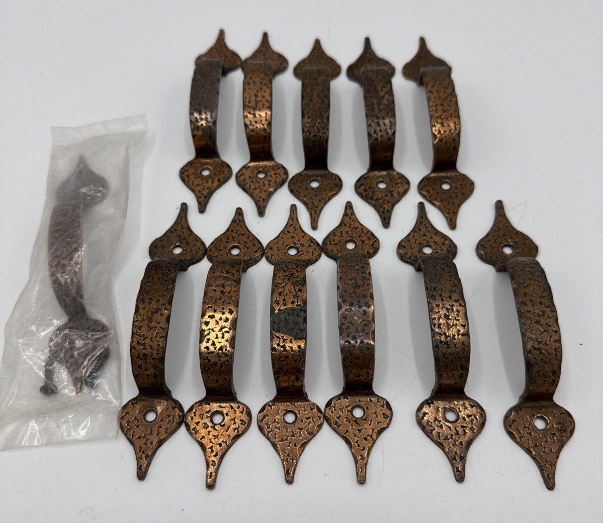 Vintage 5″ Hammered Copper Reclaimed Pulls Spade Shape + Screws 12 MCM Retro