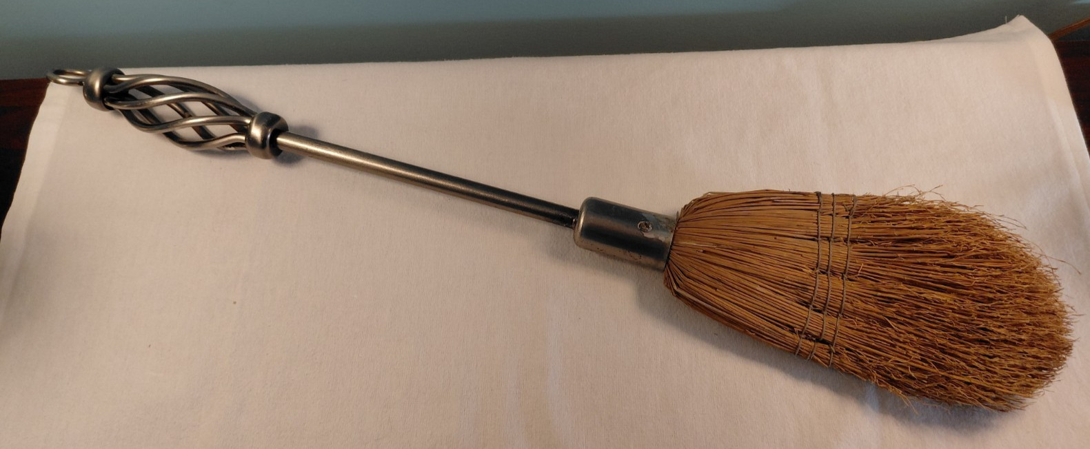 VTG Whisk Hand Broom Wire Wrap, Decorative Metal Handle, Replaceable Straw