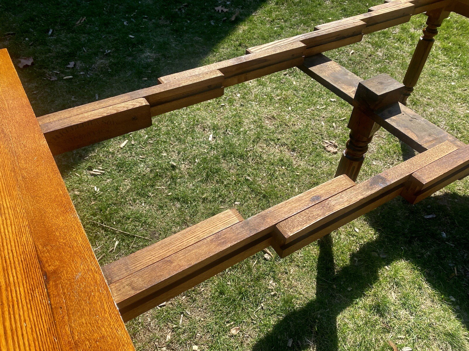 Antique drop leaf table — LOCAL PICKUP ONLY