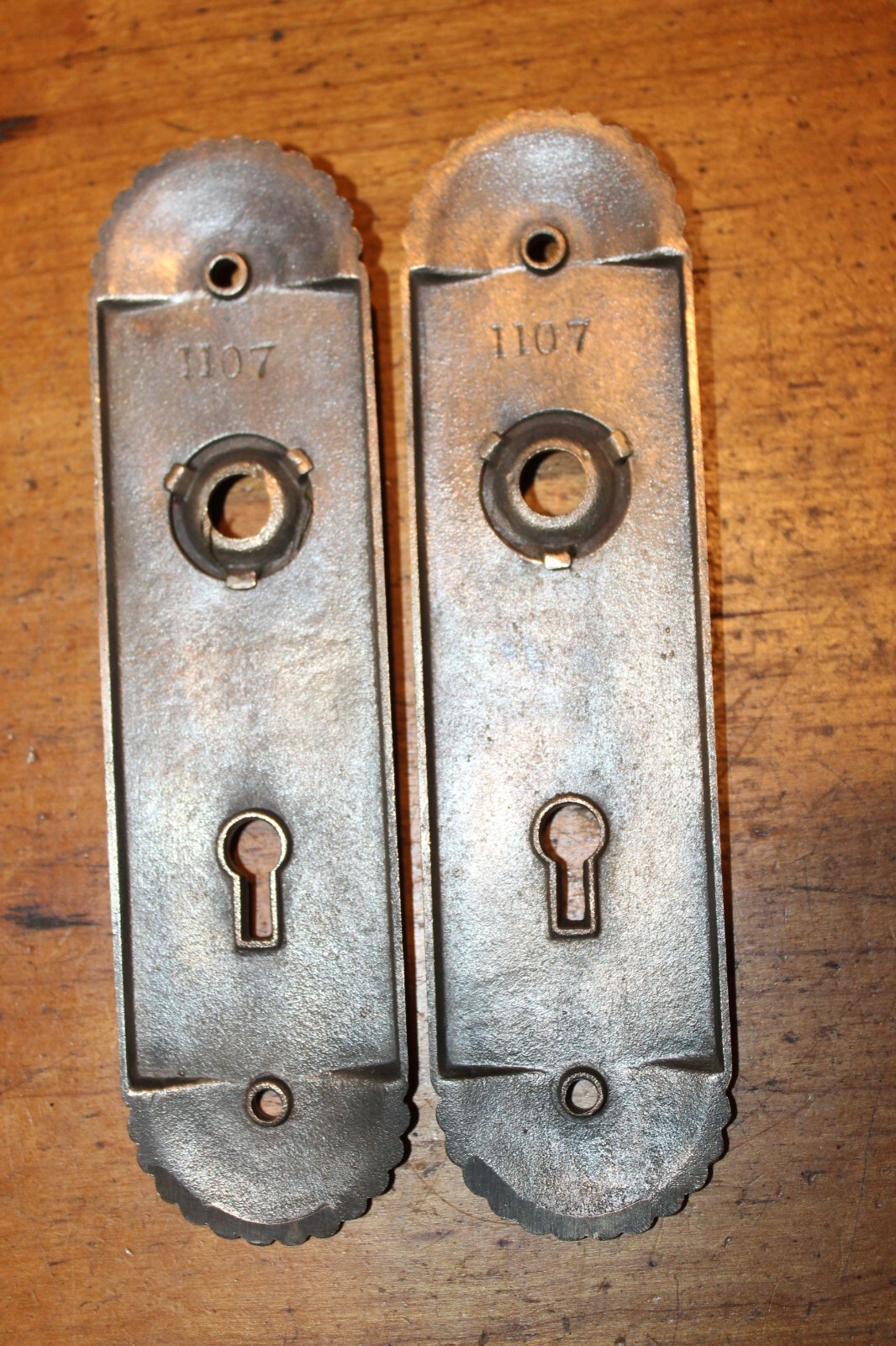 Antique Cast Bronze Keyhole Escutcheon with Radial Pattern S-164