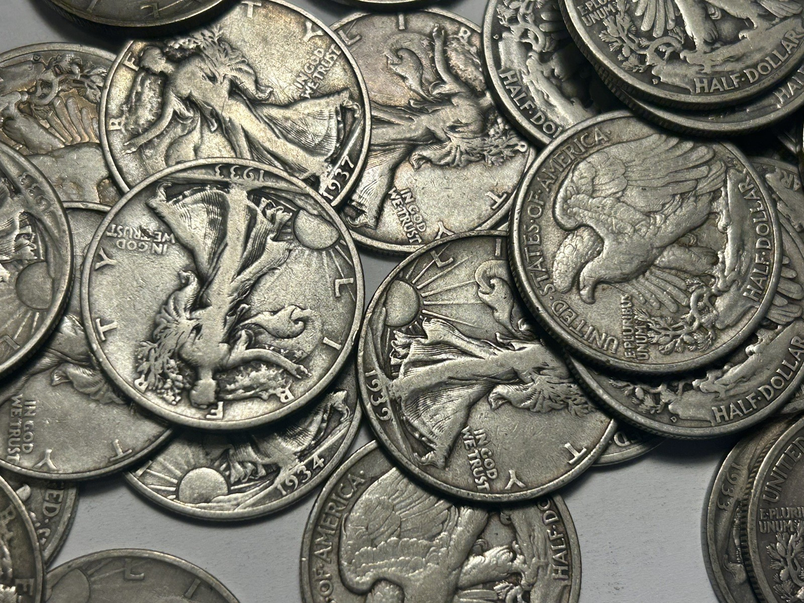 1934-1947 90% SiIver Walking Liberty Half DoIIar Roll $2.5 Face Lot