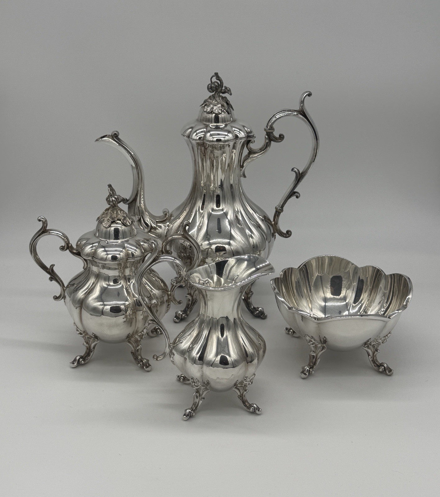 REED & BARTON Silver Plate Coffee Tea Set Winthrop #1795 Pumpkin Finial Rococo