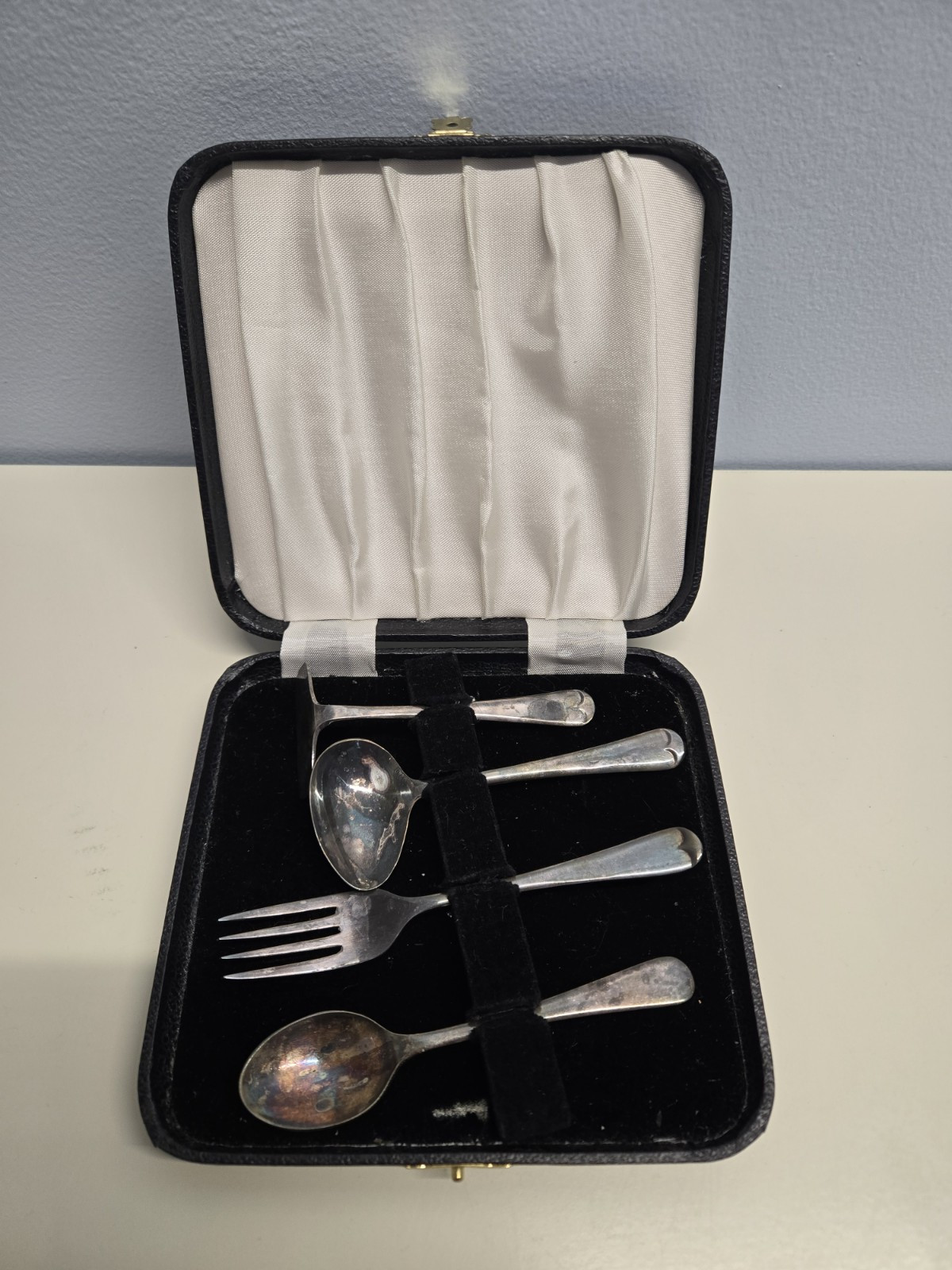 Vintage Silver Plated Four Piece Baby Cutlery Set in Case EPNS England