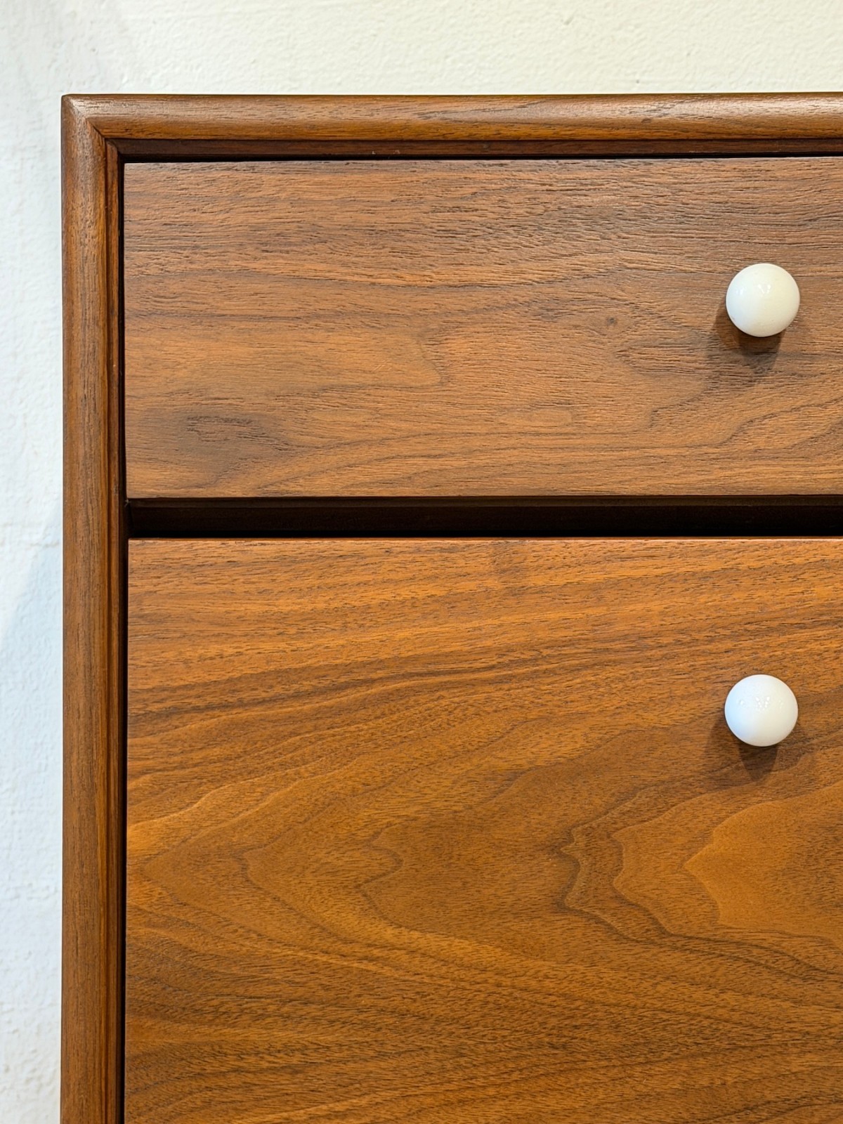 Mid Century Drexel Declaration Walnut Nightstands (Pair) – MCM End/Side Tables